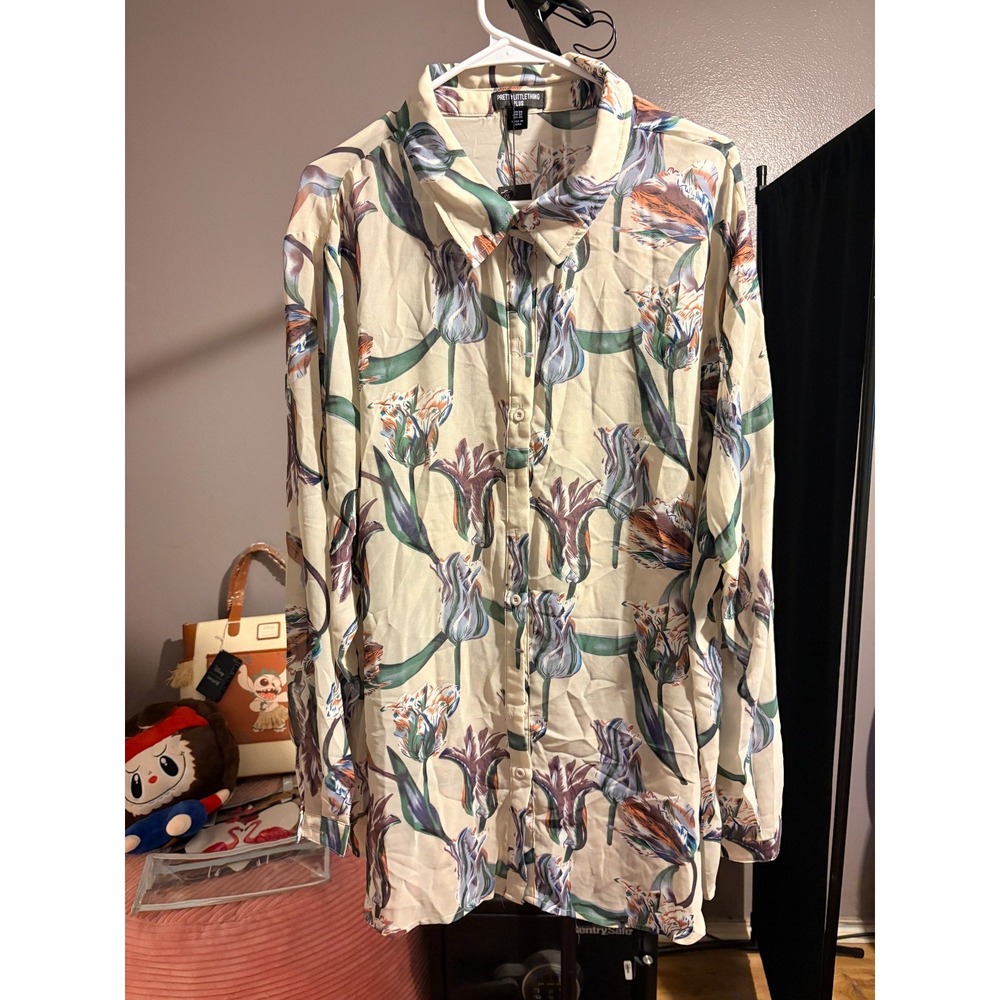 PrettyLittleThing Plus - Long Sleeve Blouse with Tulip Print Sz 20